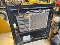 cat-r2l00694-10210055