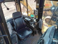 cat-mb800561-4898095