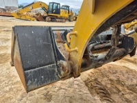 cat-r2l00693-10237599