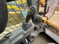cat-r2l00694-10210055