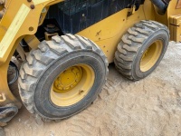 cat-r2l00694-10210055