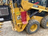 cat-r2l00694-10210055