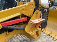 cat-r2l00694-10210055